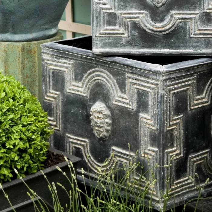 Elizabeth 1V Square Planter H41cm - Image 2