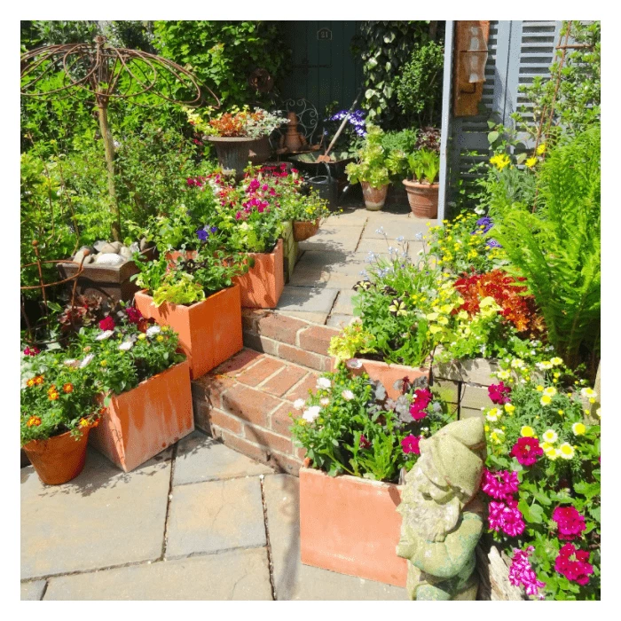 25cm Terracotta Fibrecotta Small Cube Planter - Image 6